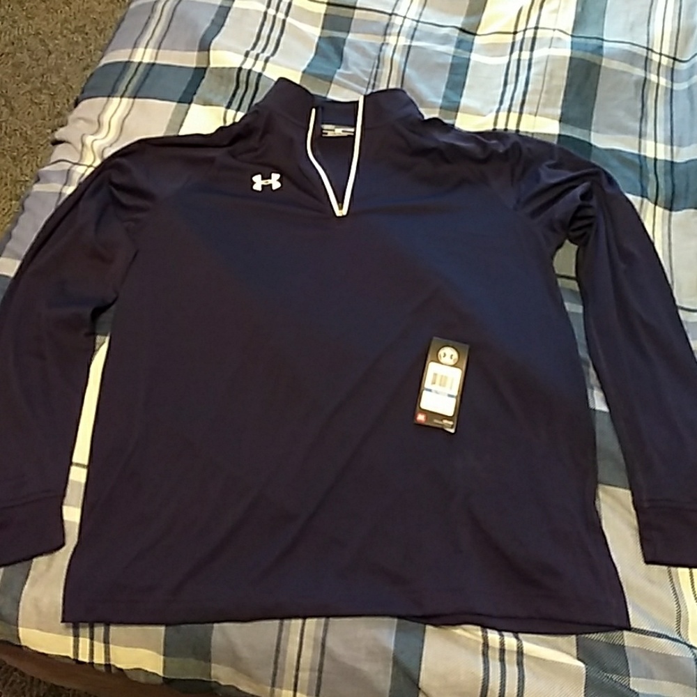 Under Armour pullover